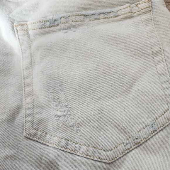 Wild Fable Super High Rise Tapered Jean - Picture 13 of 16